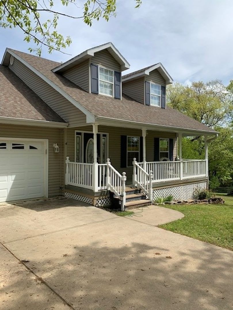 Furnished 4 Bedroom 3 Bath House in Kimberling City, MO with 2 car garage-Seasonal Lake View