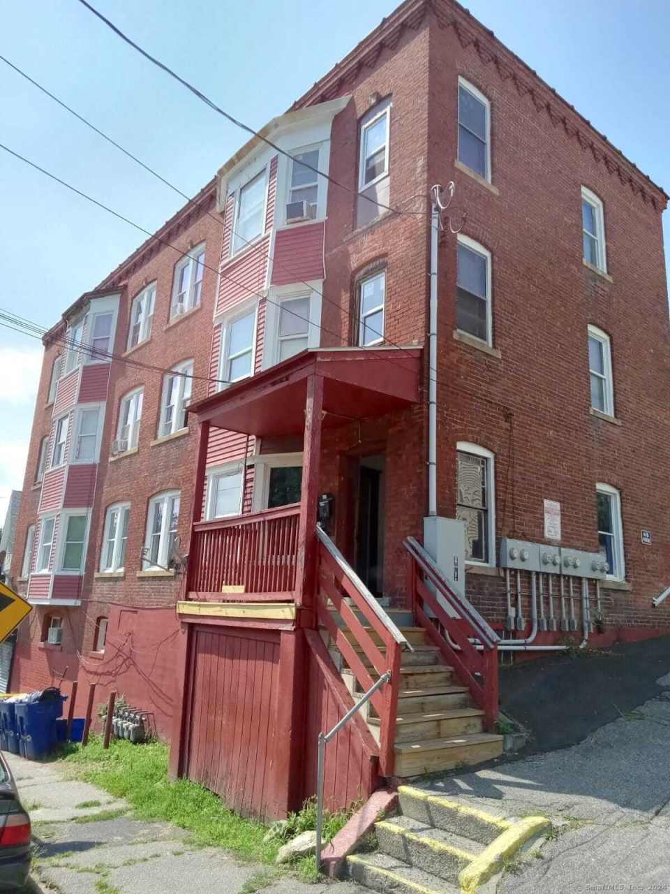 121 Lounsbury Street