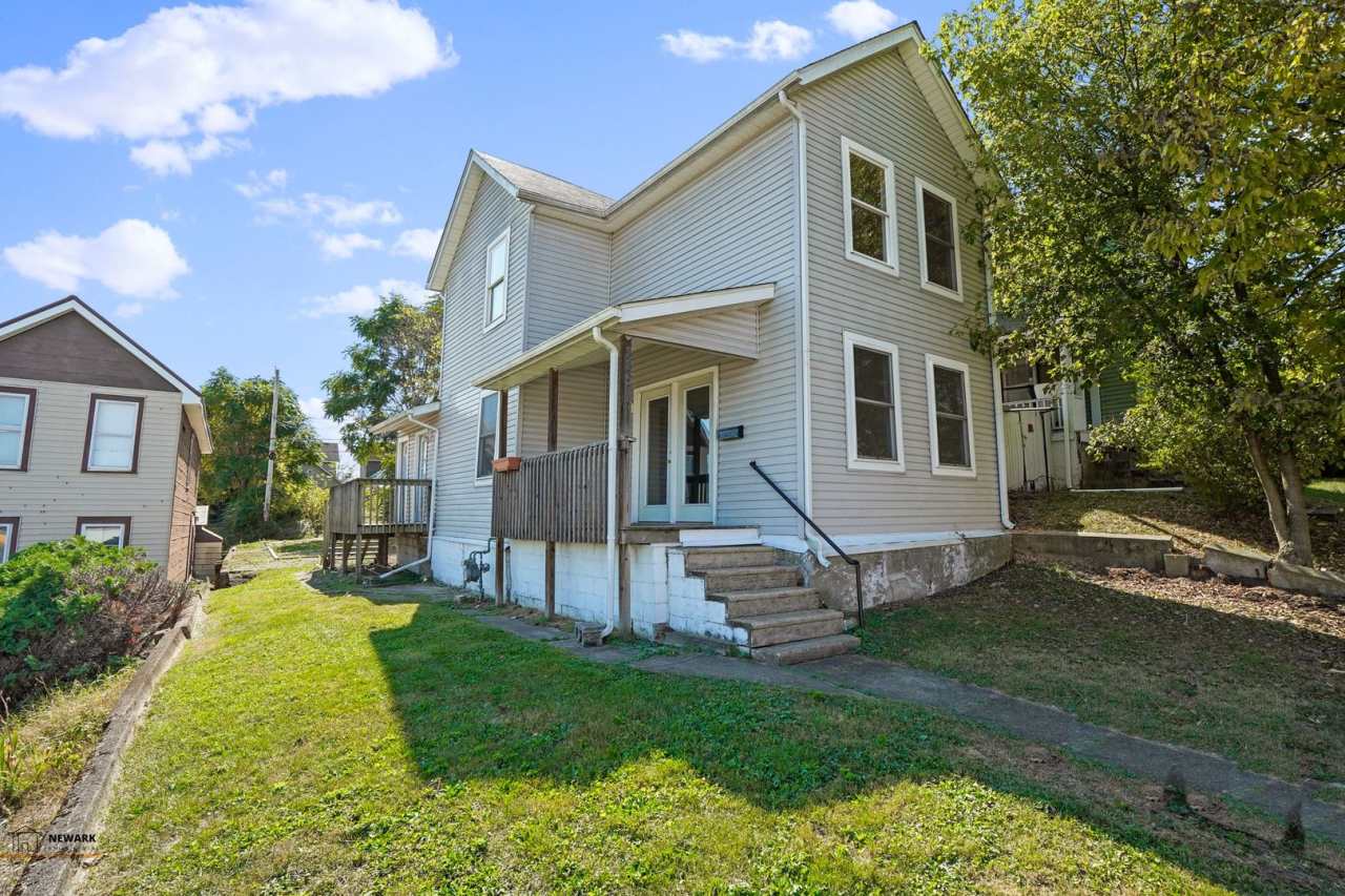 Quality 2 Bed 1.5 Bathrooms Home - Available July 1st