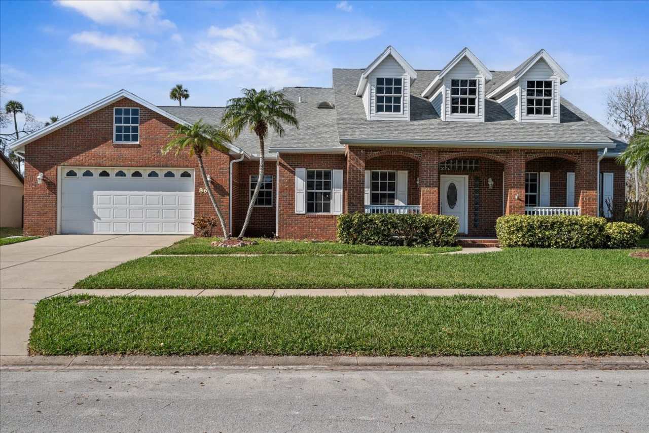 3 bed 2 bath luxury house like new.