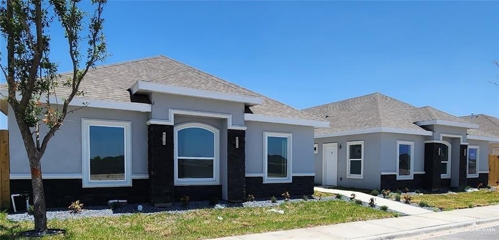 912 N Woodson Avenue