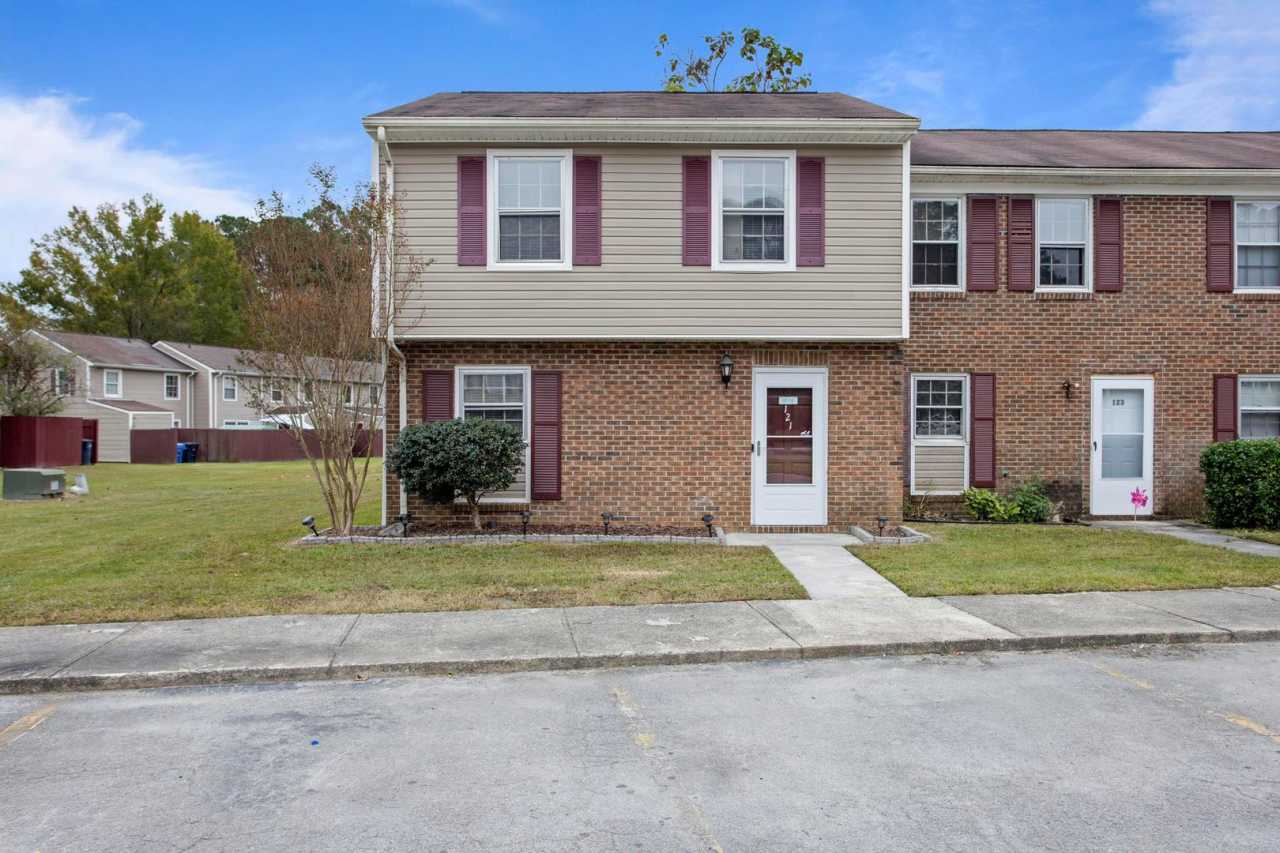 PENDING LEASE-CALL OUR OFFICE FOR AVAILABILITY