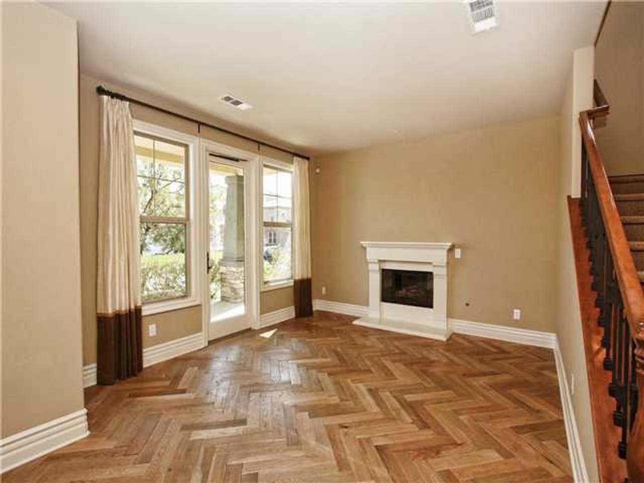 Beautiful Former Pardee Model Home in Manzanita Trail in Pacific Highlands Ranch!