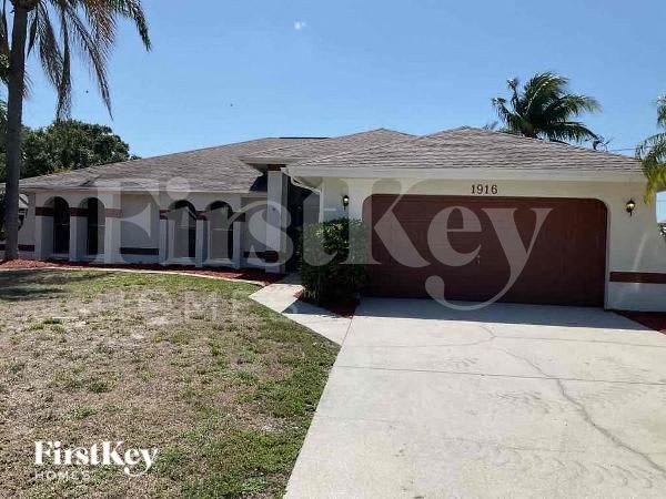 1916 Southeast 6th Avenue