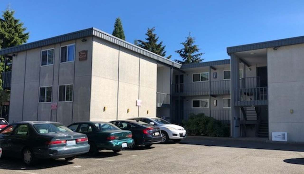 Burien Crest Apartments