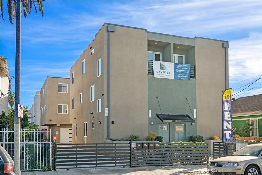 1822 S Orchard Avenue