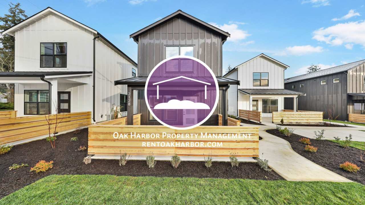 3 Bed 2 Bath - A/C Mini-split - Fabulous Floor Plan - Garage