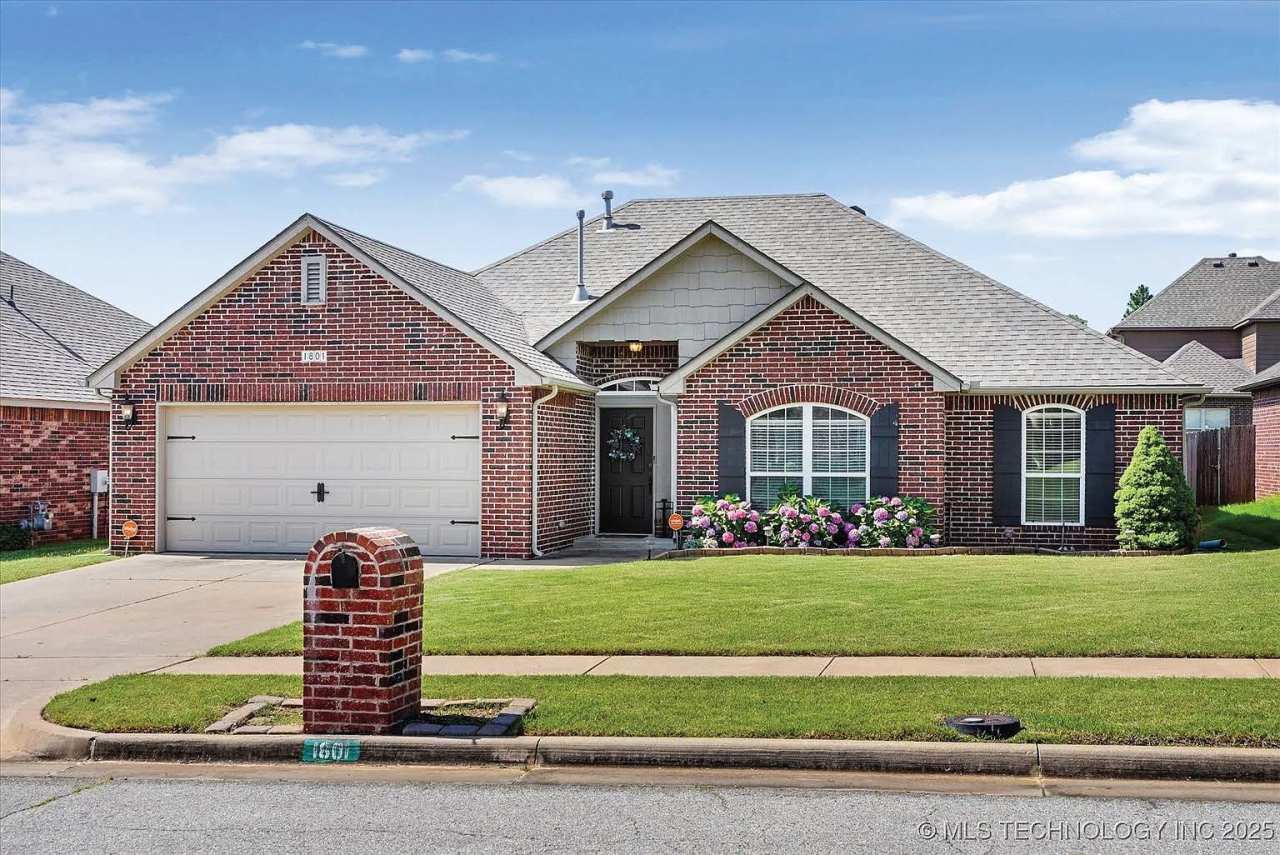 1801 E Montgomery St