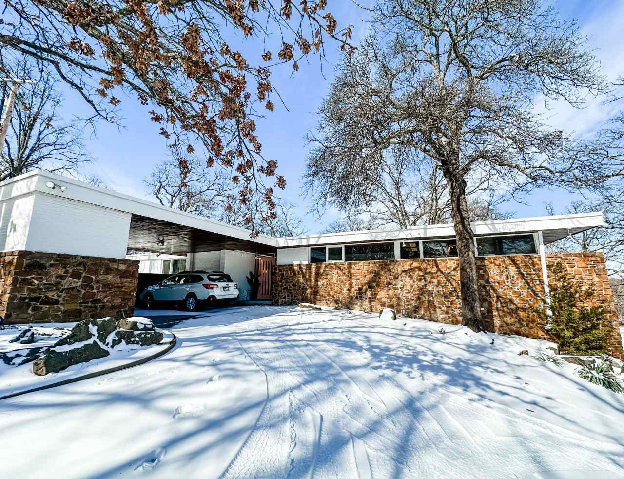 7346 South Sleepy Hollow Drive