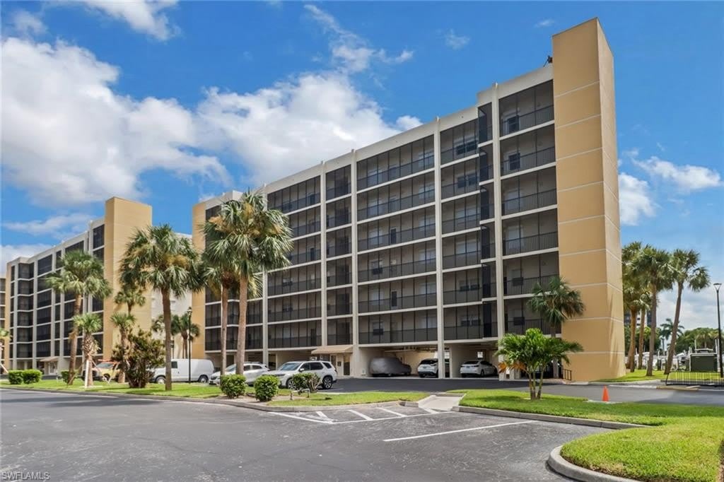 4421 Bay Beach