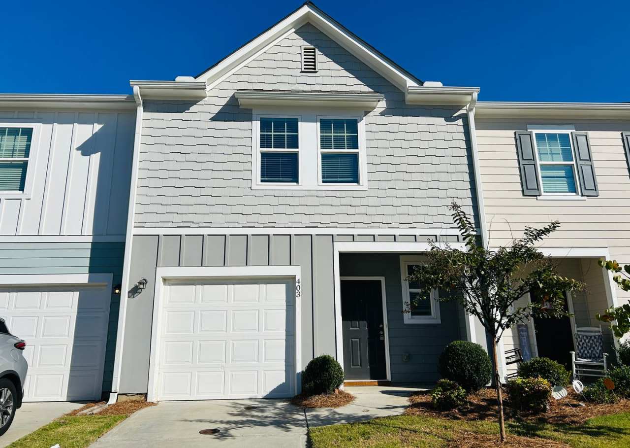 ***MOVE IN SPECIAL -$500 OF FIRST 2 MONTHS RENT WITH A JANUARY 31ST OR SOONER MOVE IN DATE*** Welcome home! Beautiful 3 bedroom, 2.5 bathroom townhome located in Cartersville! Must see!