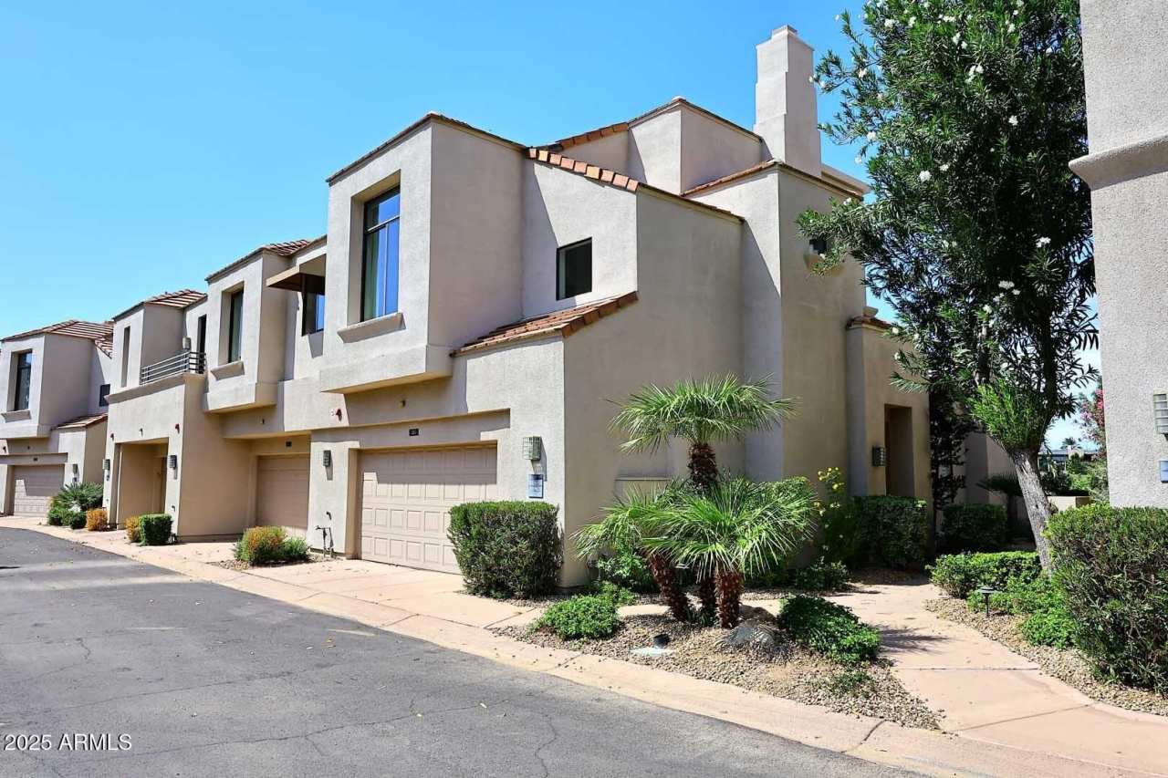 8989 N GAINEY CENTER Drive