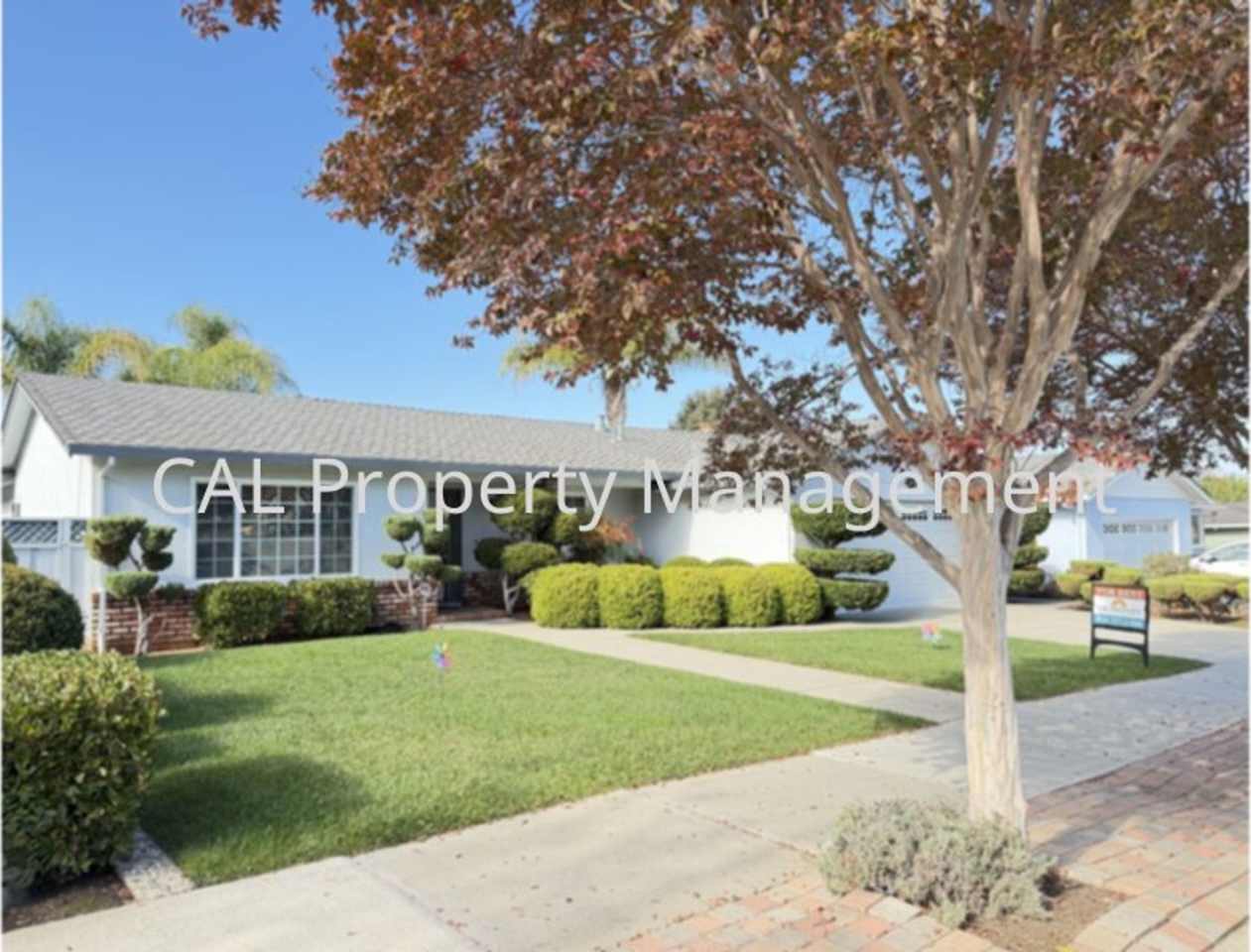 Beautiful 3 Bedroom Home in Hollister, CA!