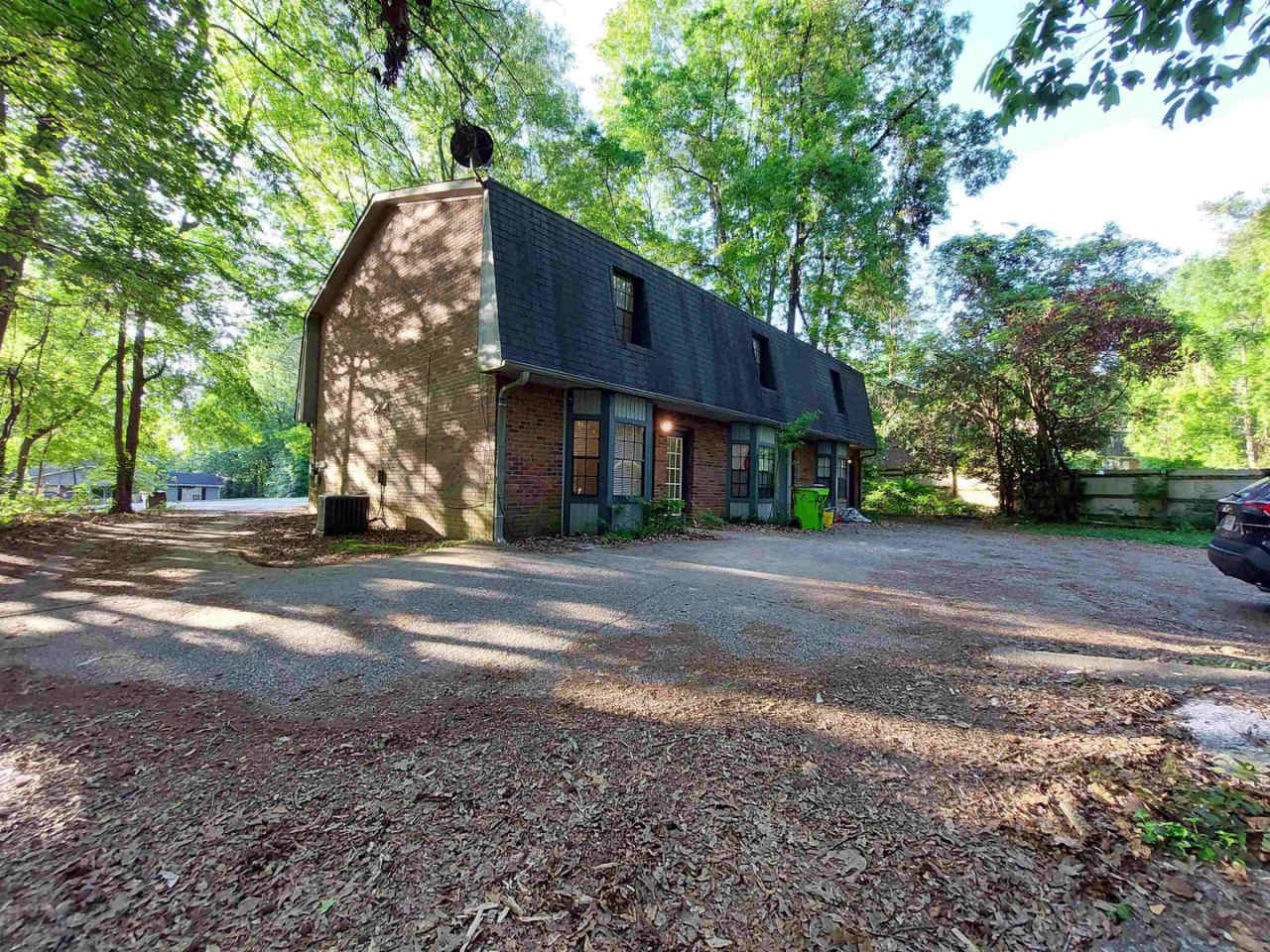 2 bedroom 1.5 bath townhome in Fayetteville