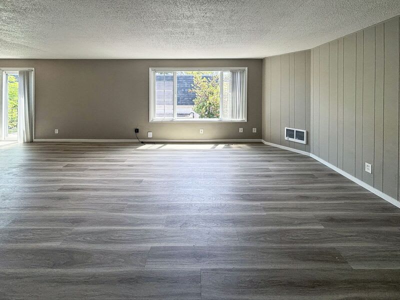 1109-B West 6th Avenue