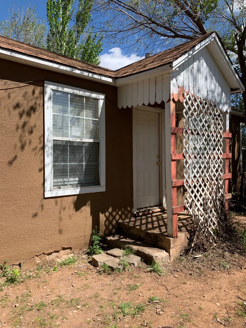 1205 1/2 N. Prince St.