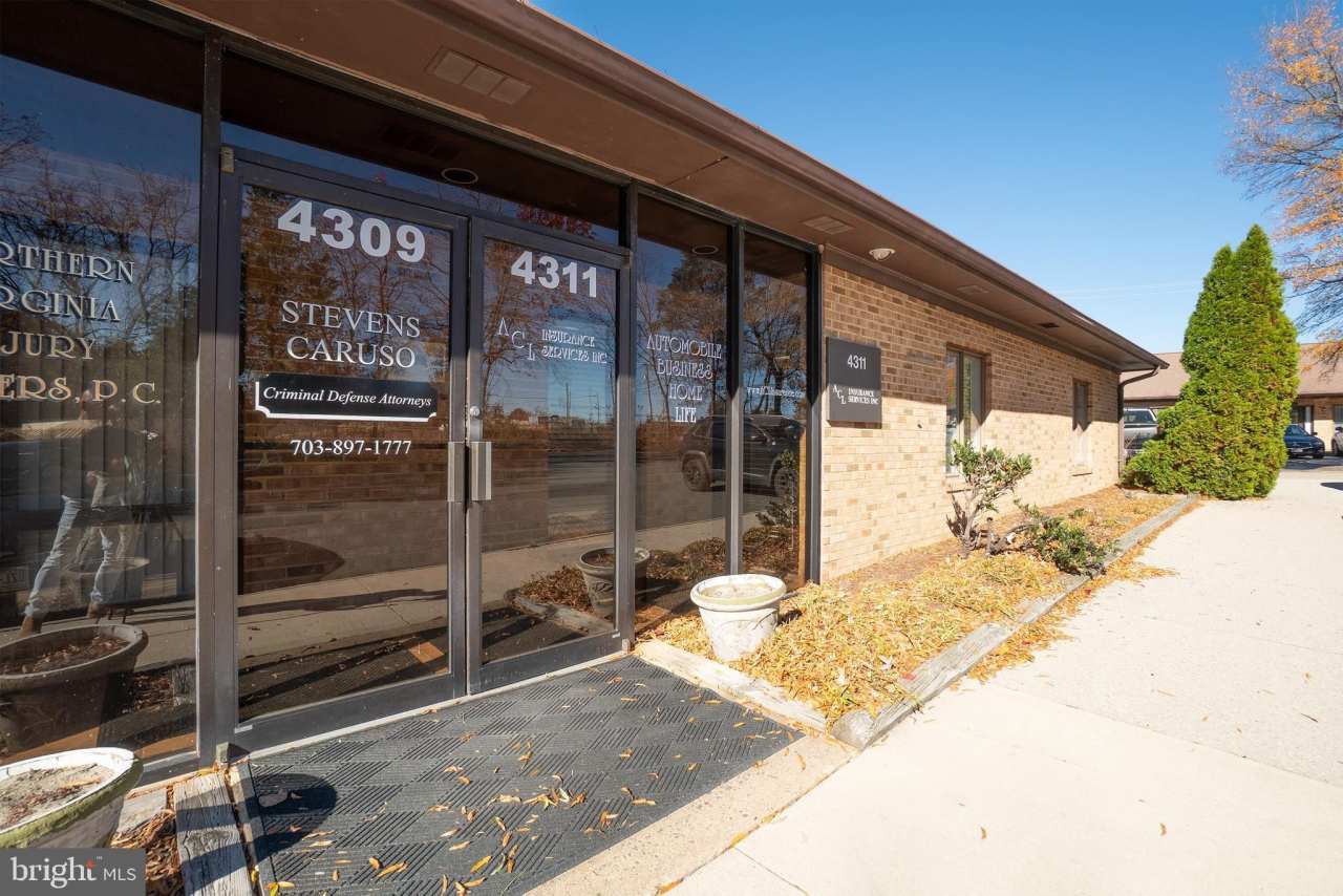 4311 RIDGEWOOD CENTER Drive unit: A