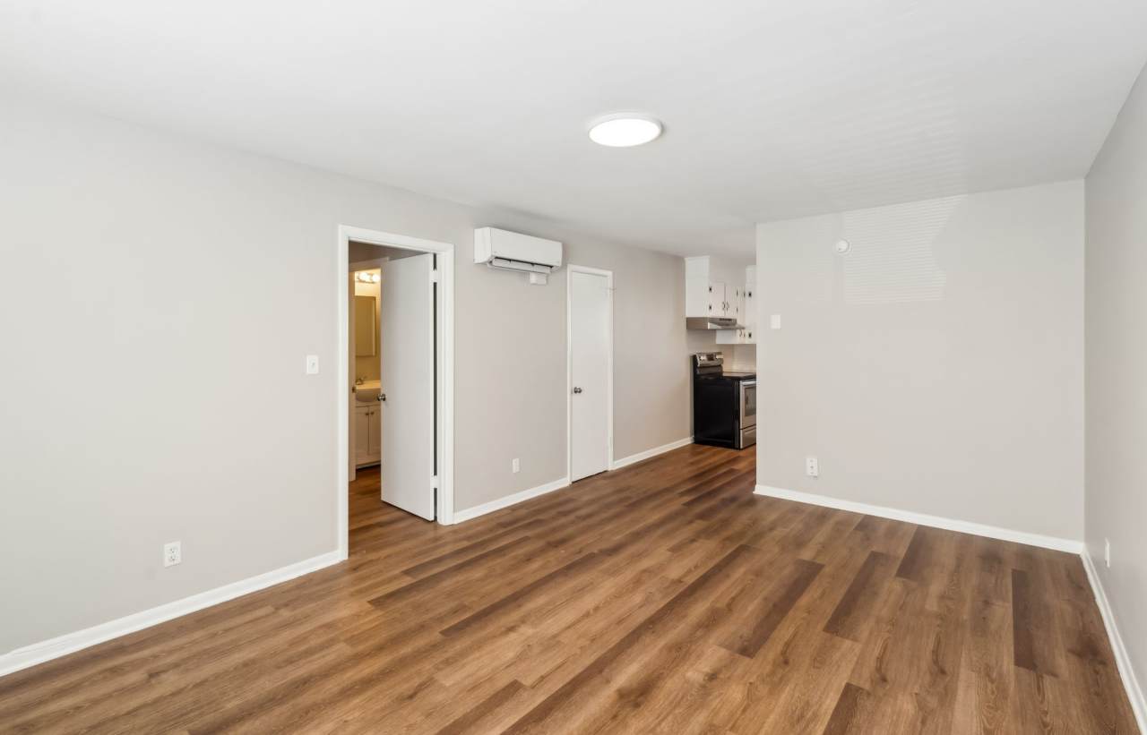 Robertson Avenue Flats