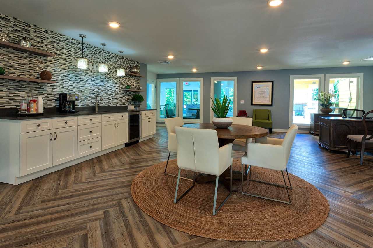 Waters Edge Apartments