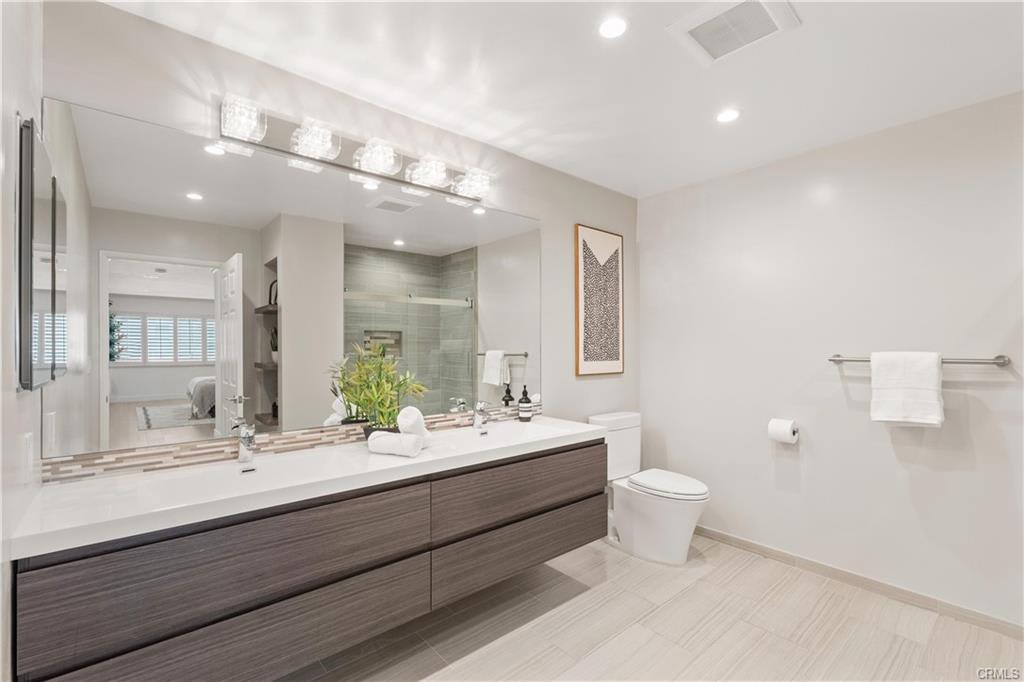 1616 Granville Avenue