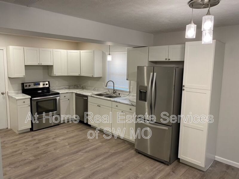 4529 W La Siesta Street