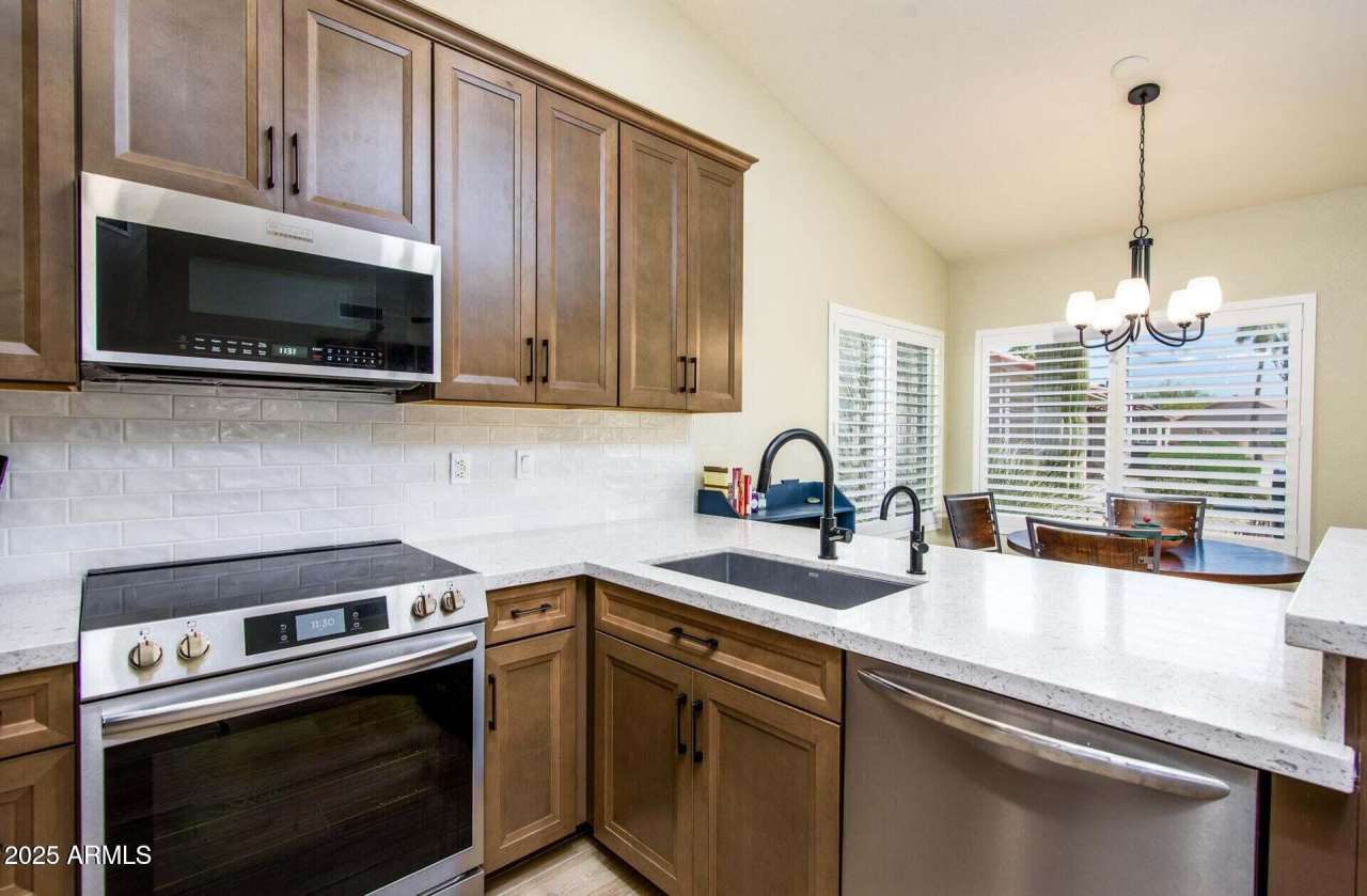 6831 S CORAL GABLE Drive