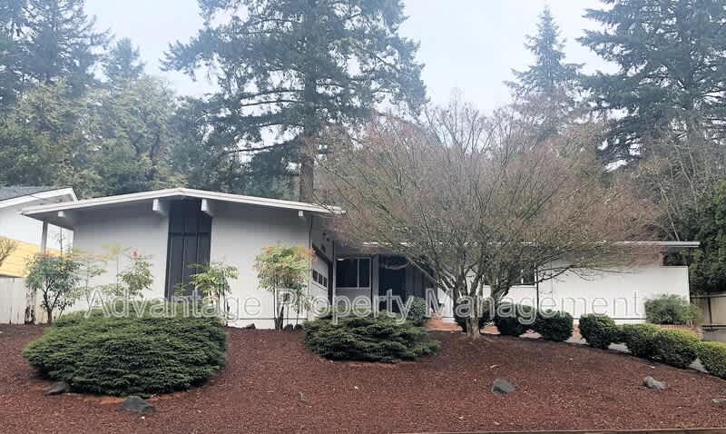 3245 NW Norwood Drive