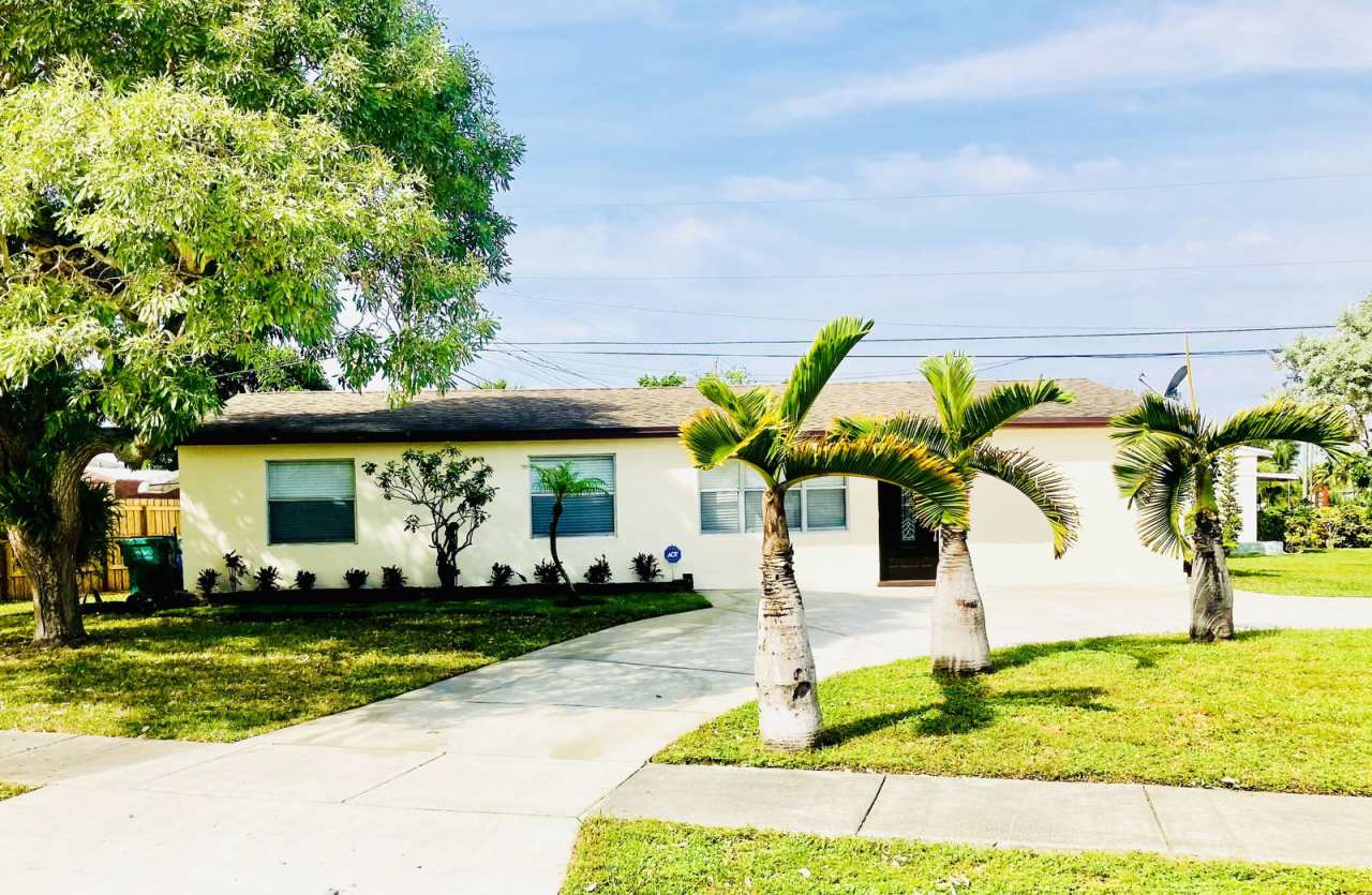 1921 Southwest 48th Avenue