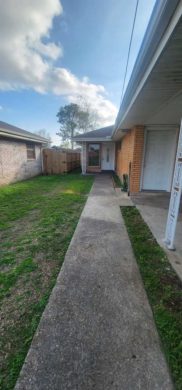 416 East St. Avide Street