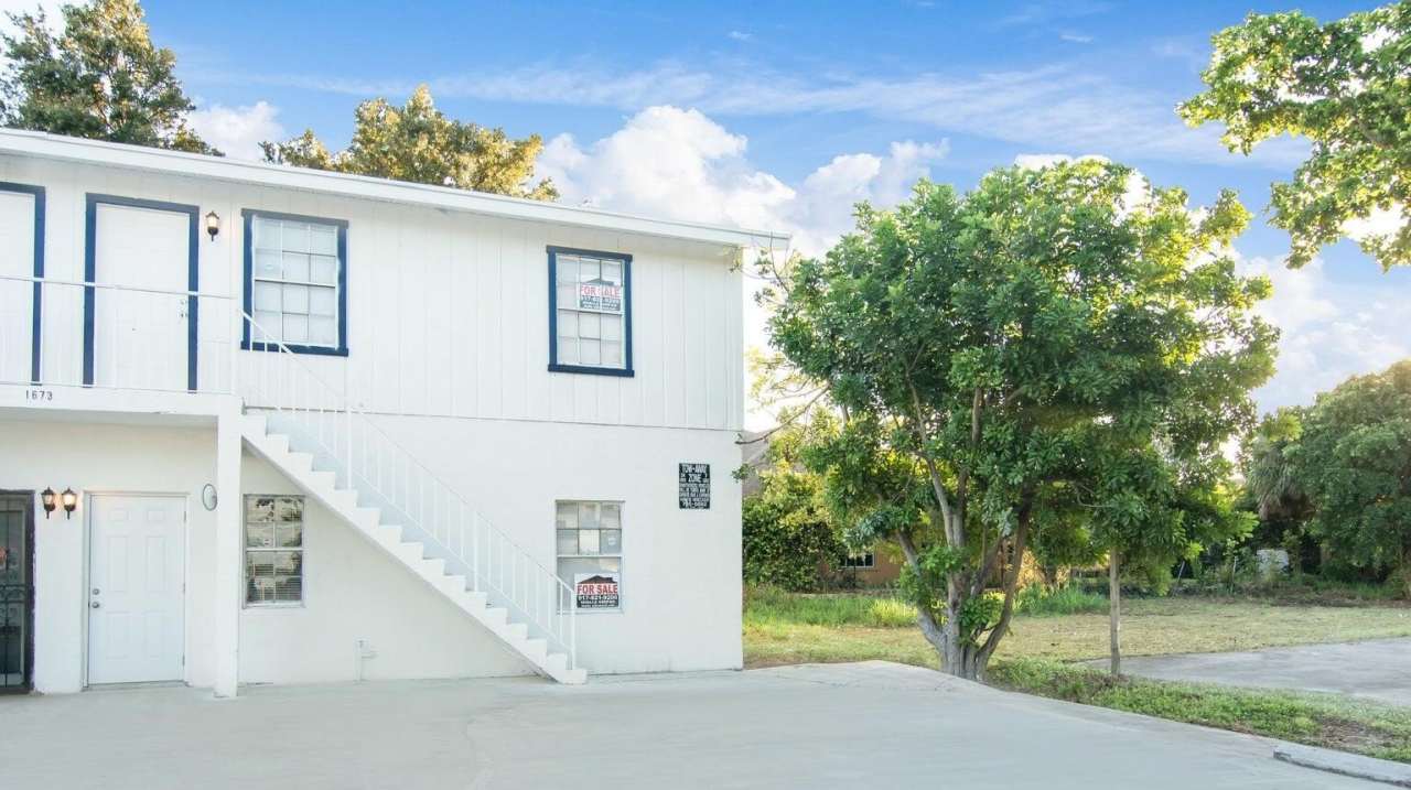 1673 W 28th C Street