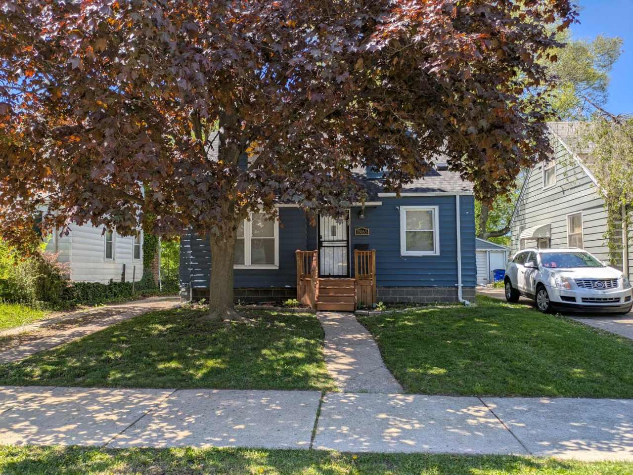 19163 Beaconsfield 3bed/1bath new kitchen and bath located Moross-Morang
