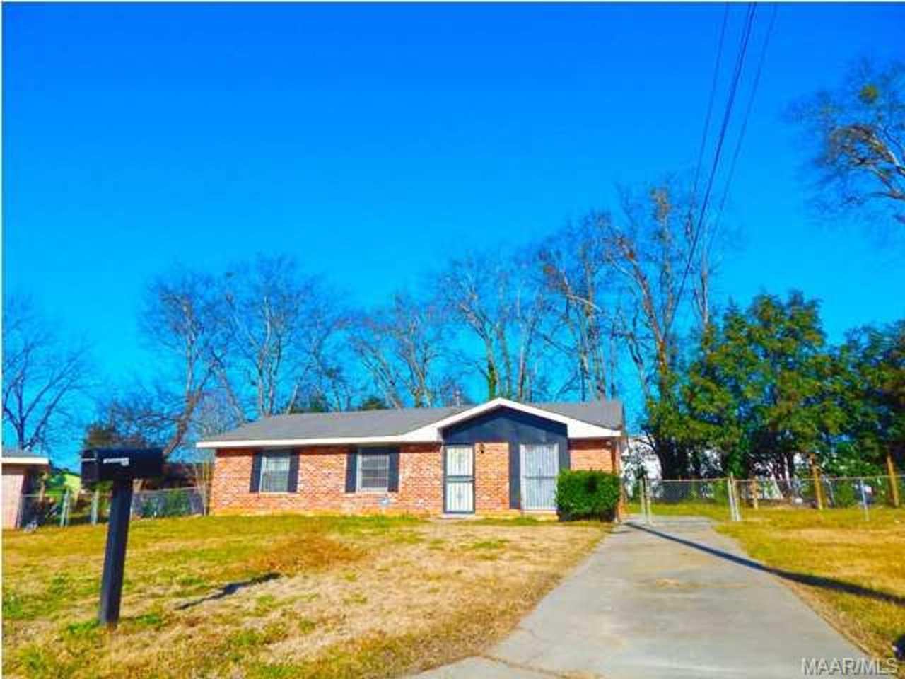 Charming 3 Bed/1.5 Bath Home in Montgomery, AL - $1325/mo