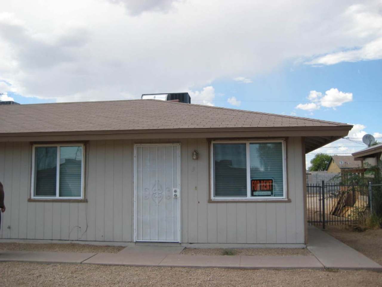 ADORABLE APACHE JUNCTION TWO-BEDROOM!