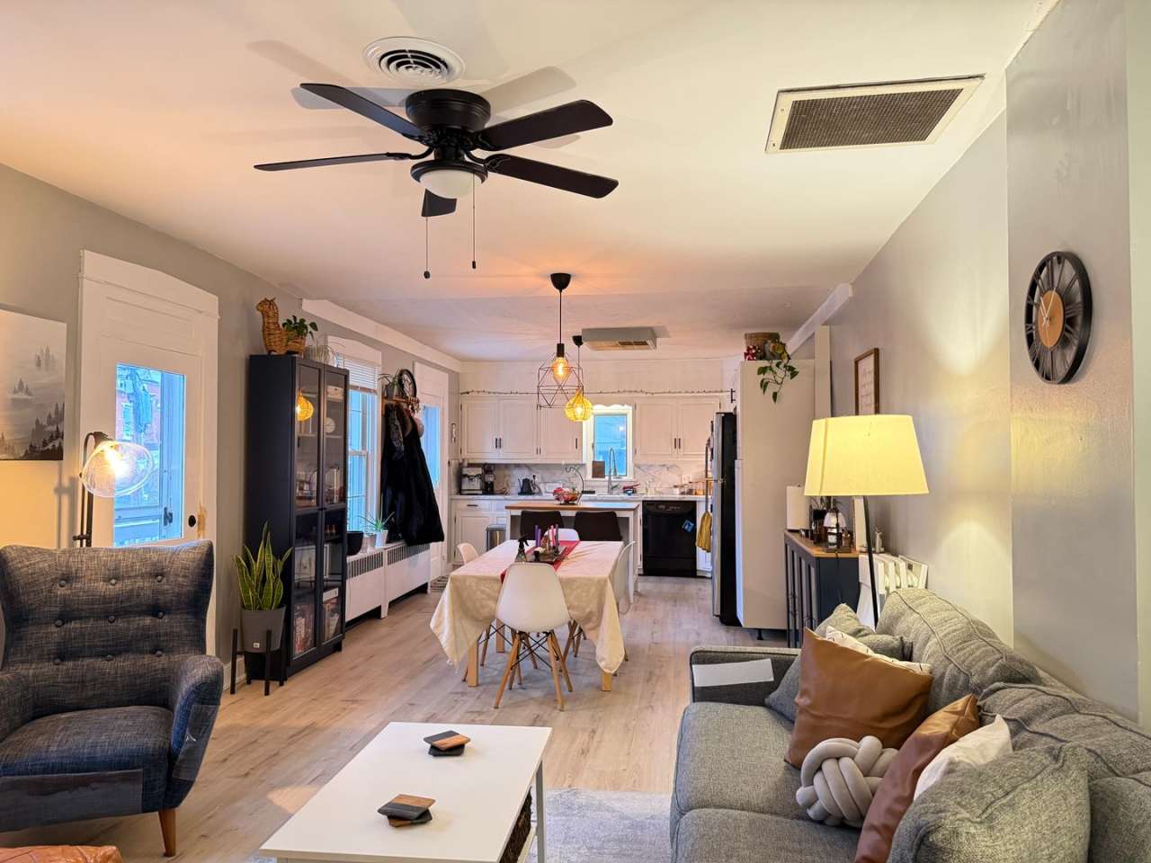 Charming 3 bedroom Apartment in Prime Lancaster City Location - HEAT INCLUDED!