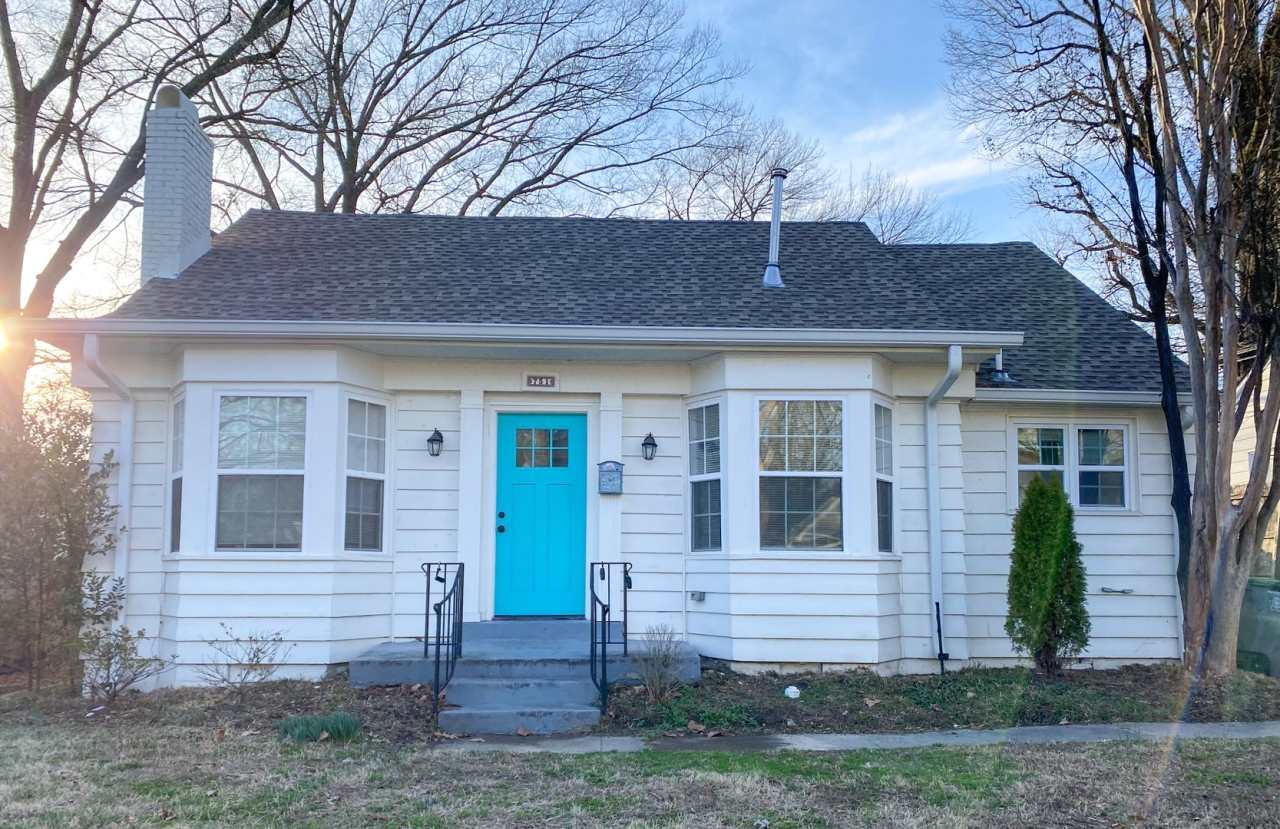 Recently renovated, 2 Bed, 1 Bath with Bonus near Evergreen Historic District