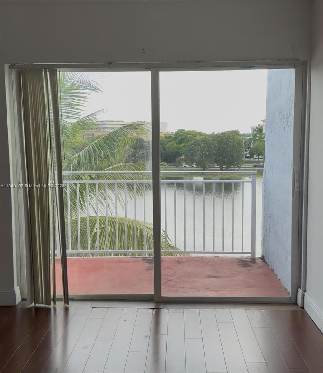 9357 Fontainebleau Blvd