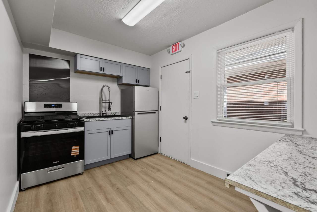 528 Booker Street unit: 3