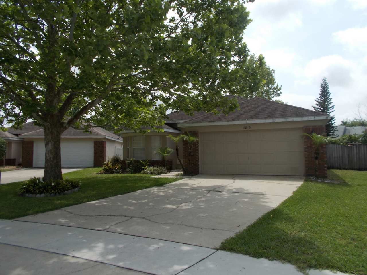 3/2 Home For Rent at 11815 Lewis Green Way Orlando, FL 32824