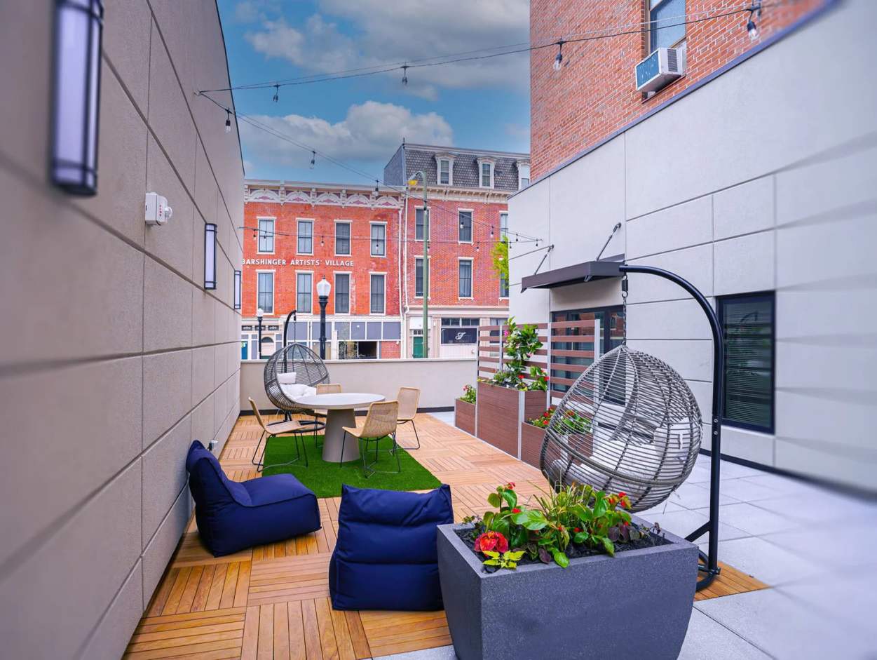 10 Prince Apartments