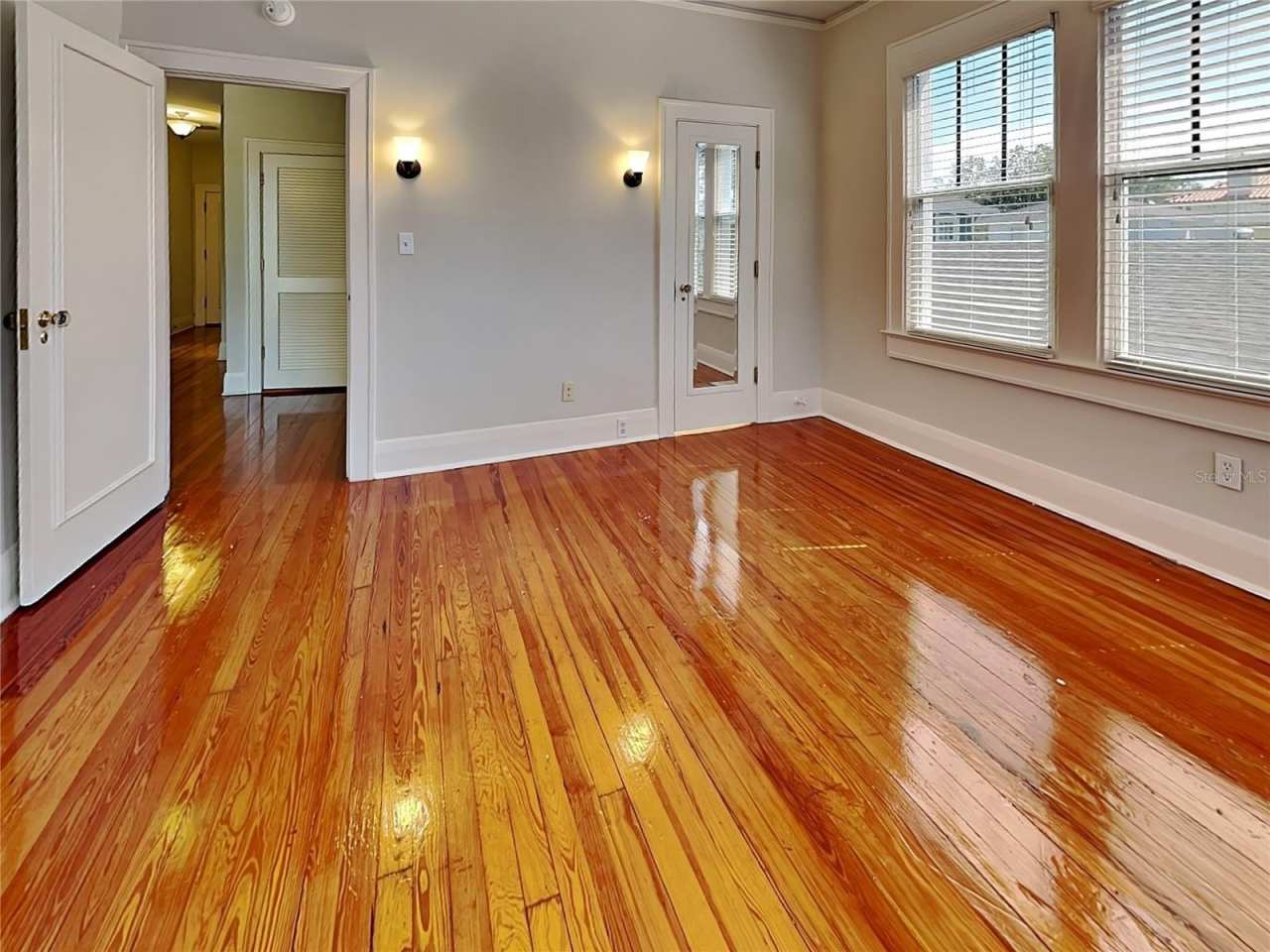 1806 W MORRISON AVENUE