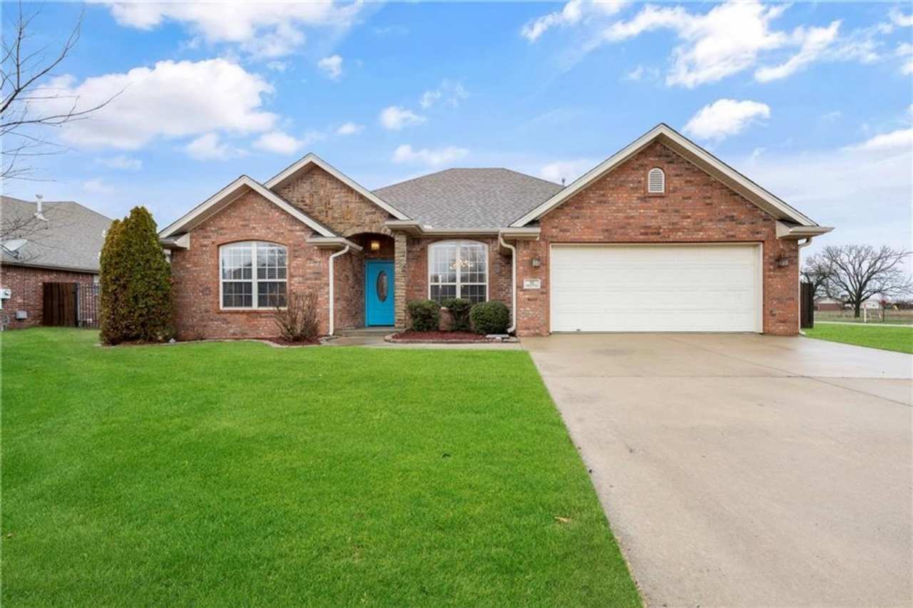 Welcome to this stunning 4-bedroom, 2-bathroom