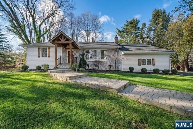 453 W Saddle River Road