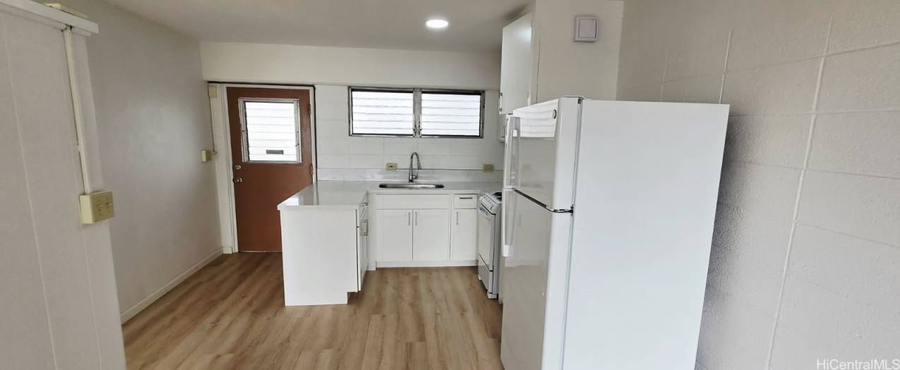 909 University Avenue unit: 214