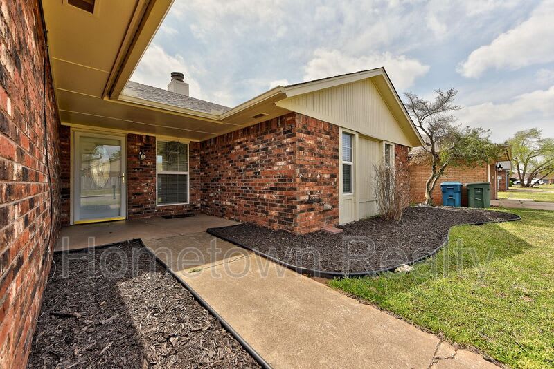 1300 Kelly Park Road