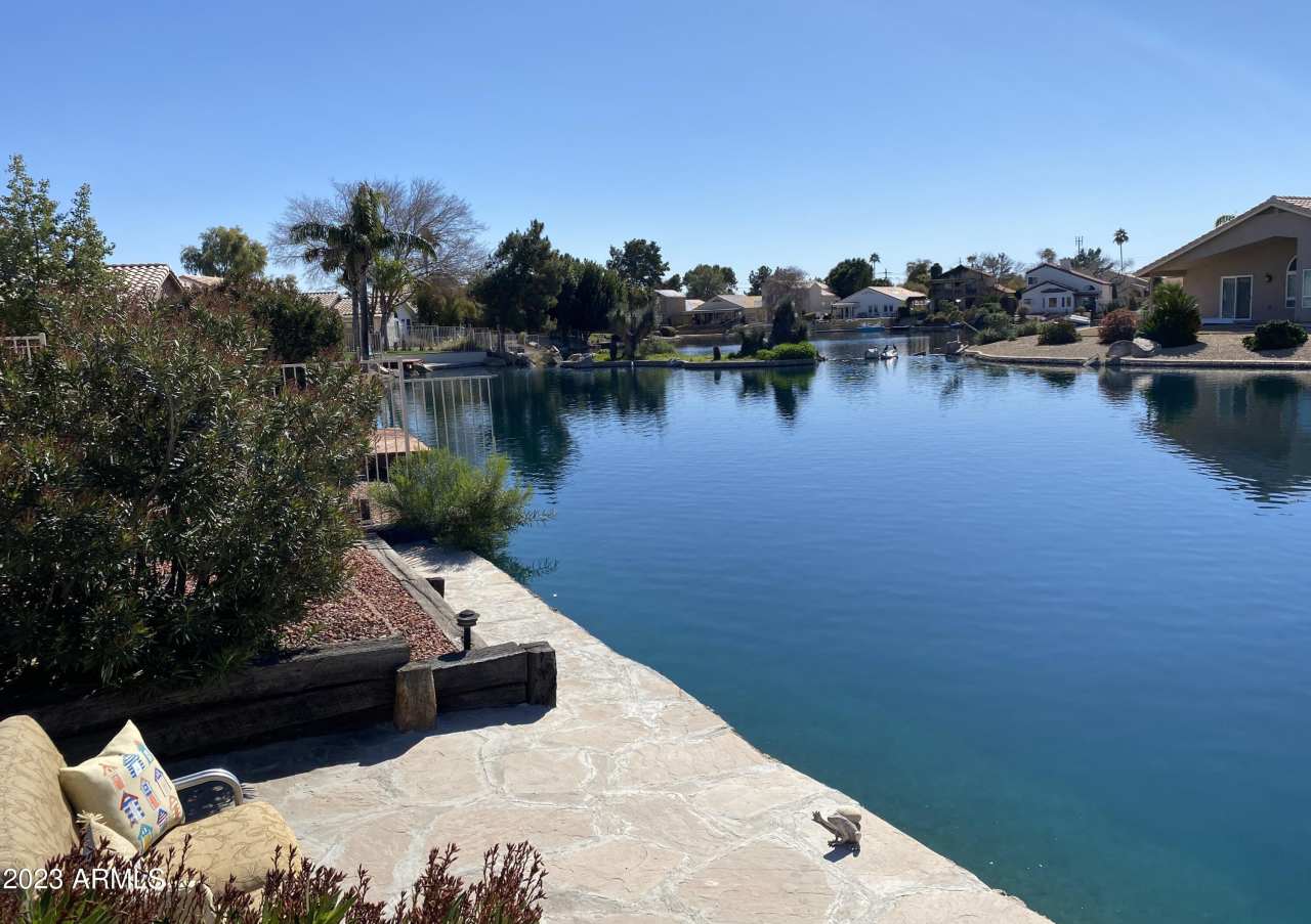 52 S WILLOW CREEK Street