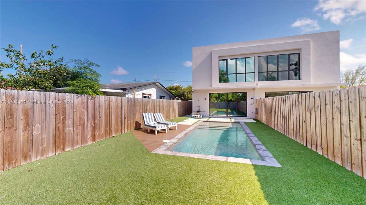 353 Northwest 50th Street