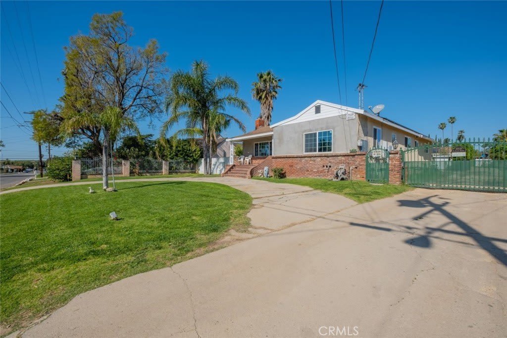 15535 El Cajon Street