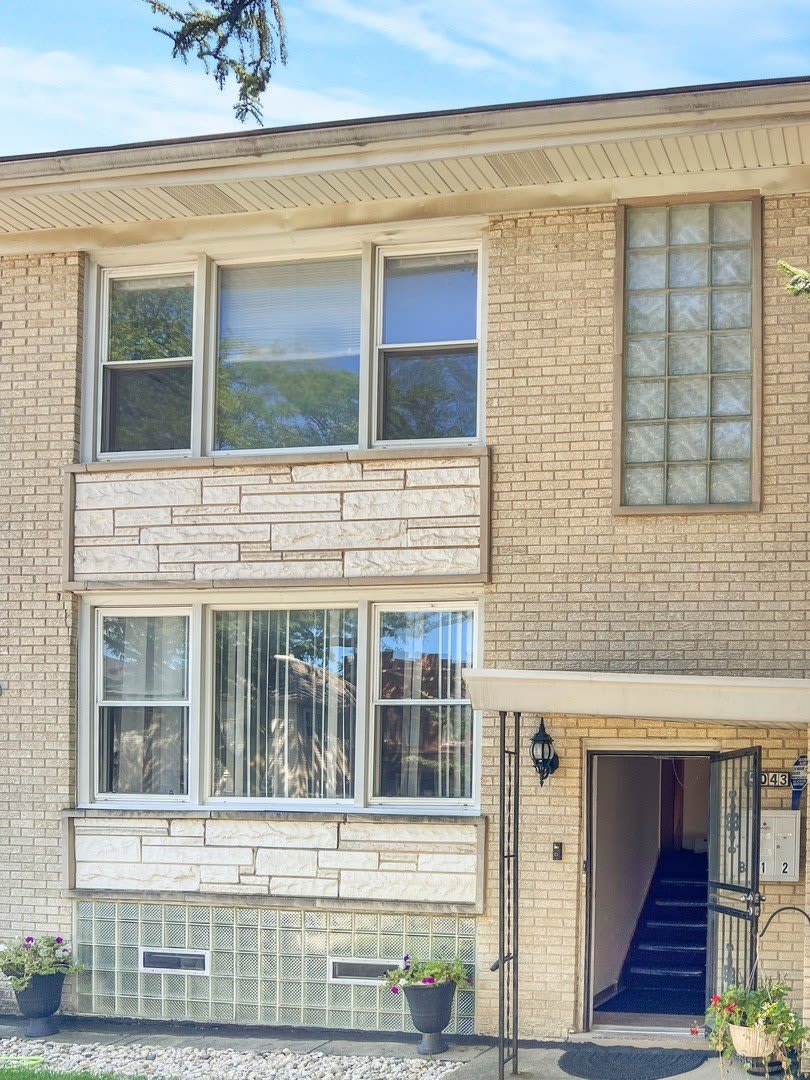 5043 W Cornelia Avenue