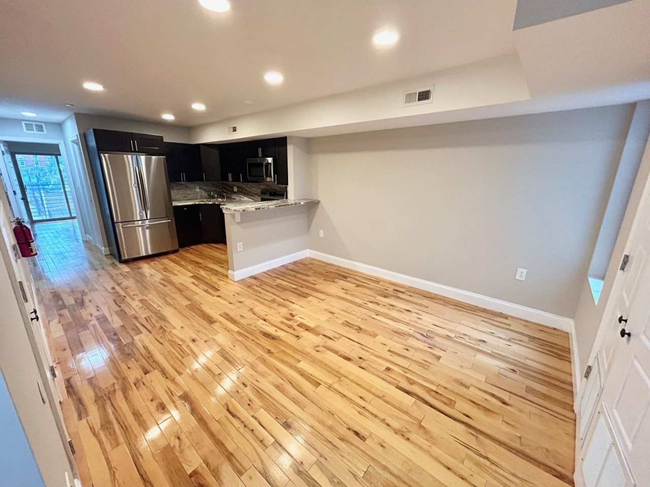 Modern 2 Bedroom Apartment