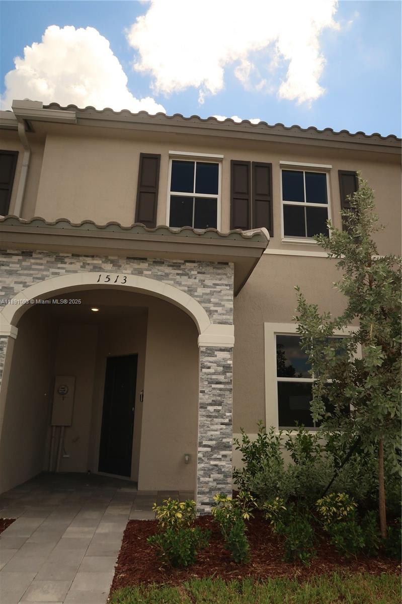 1513 Southeast 27th Road